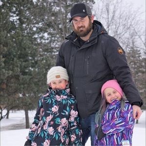 Meet your Posher, Bobby